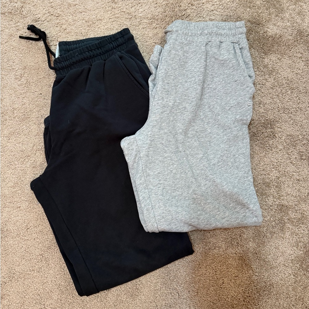 Fabletics Black and Gray Sweatpants Set